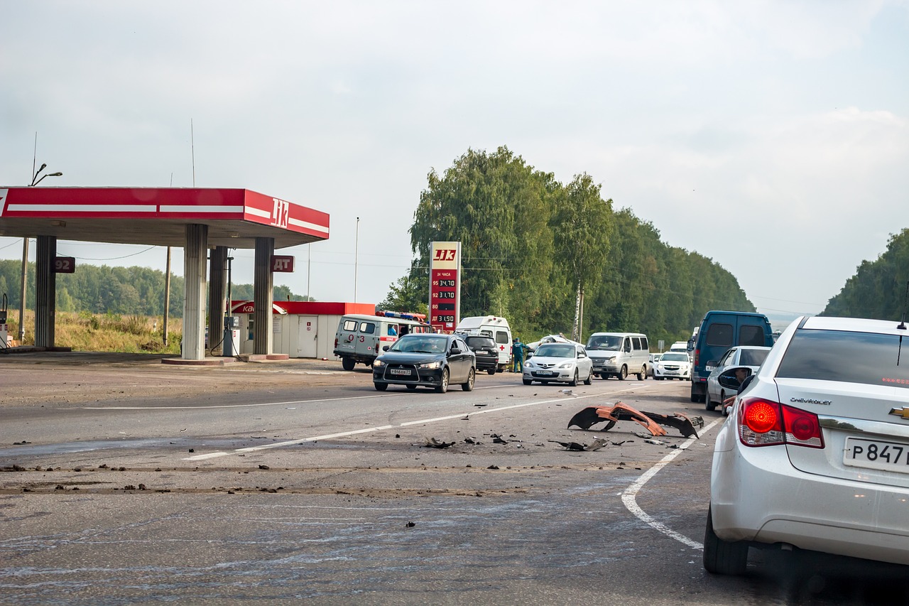 Uszkodzone auto – naprawa powypadkowa samochodów Kraków. Blacharz samochodowy